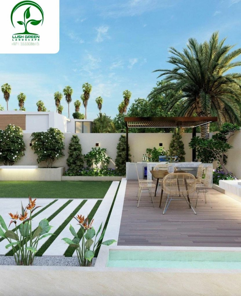 Garden dining by the pool